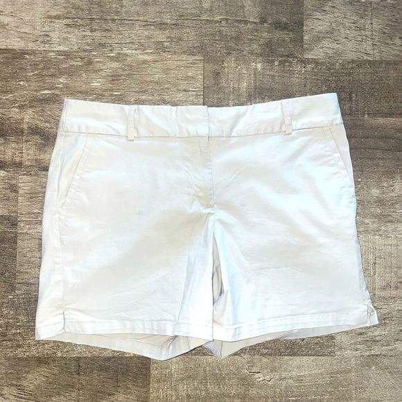 LOFT Pants - Ann Taylor LOFT Khaki Shorts Size 12